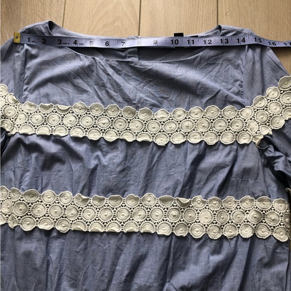 Banana Republic Blue Lace Detailed Top - Picture 2 of 12
